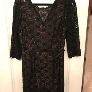 Alex Evening, belted dress